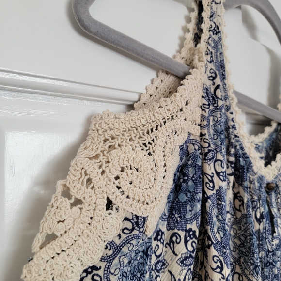 Cold shoulder lace billa top - Picture 3 of 10